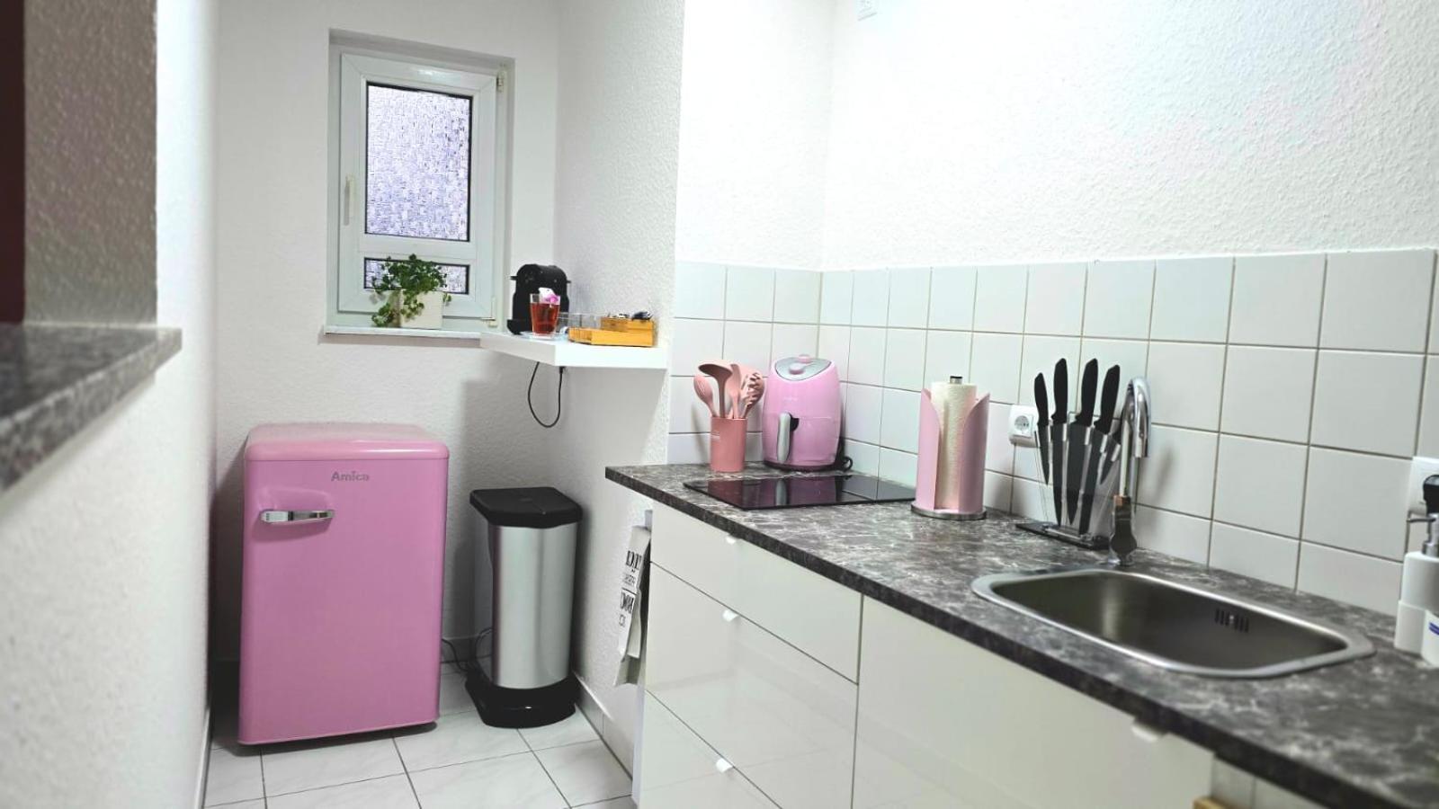 Nidda Happy Homes Pink - Up To 5 - Kueche - W-Lan - Netflix - Honig - Badewanne מראה חיצוני תמונה