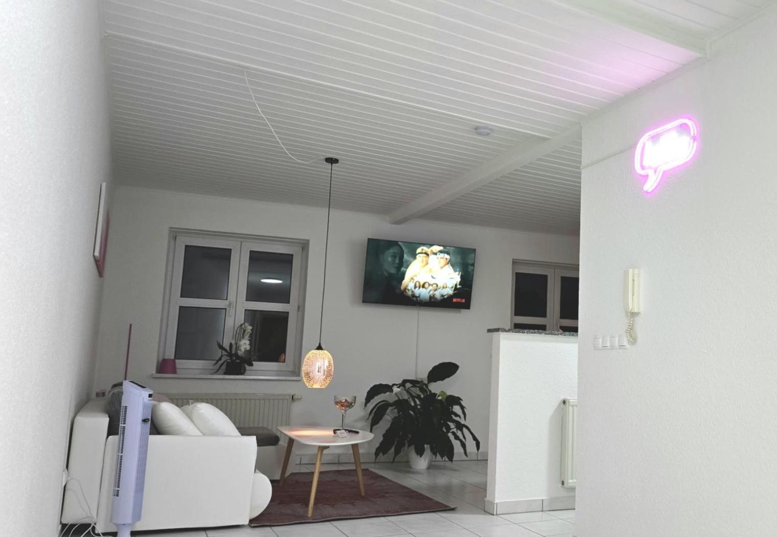 Nidda Happy Homes Pink - Up To 5 - Kueche - W-Lan - Netflix - Honig - Badewanne מראה חיצוני תמונה